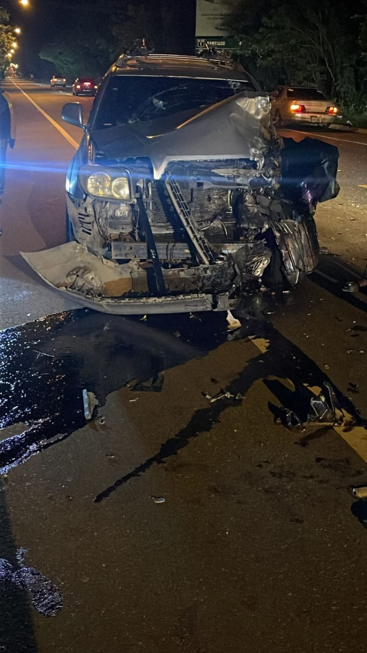 Accidente en Carretera Llanos de Pérez Quebrada Honda