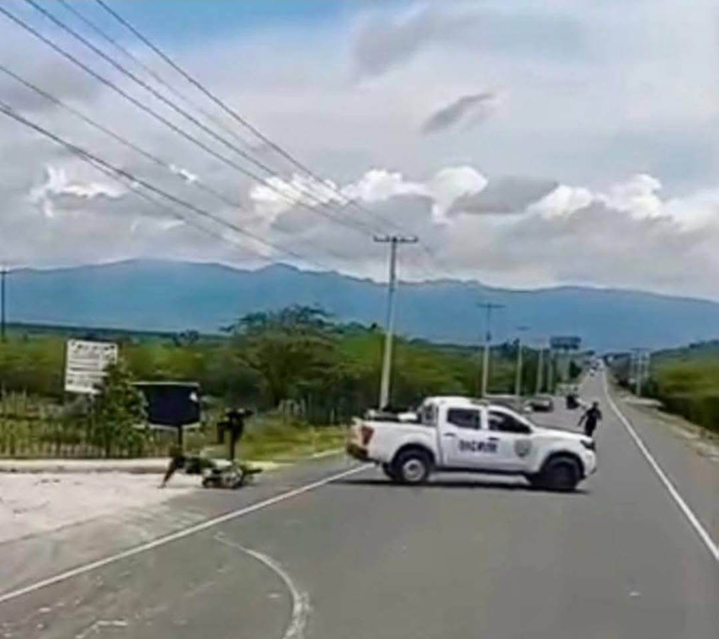 Persecución en Azua termina con accidente y captura de sospechoso de robo de motocicleta