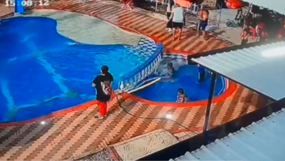 En un acto de heroísmo más allá del deber